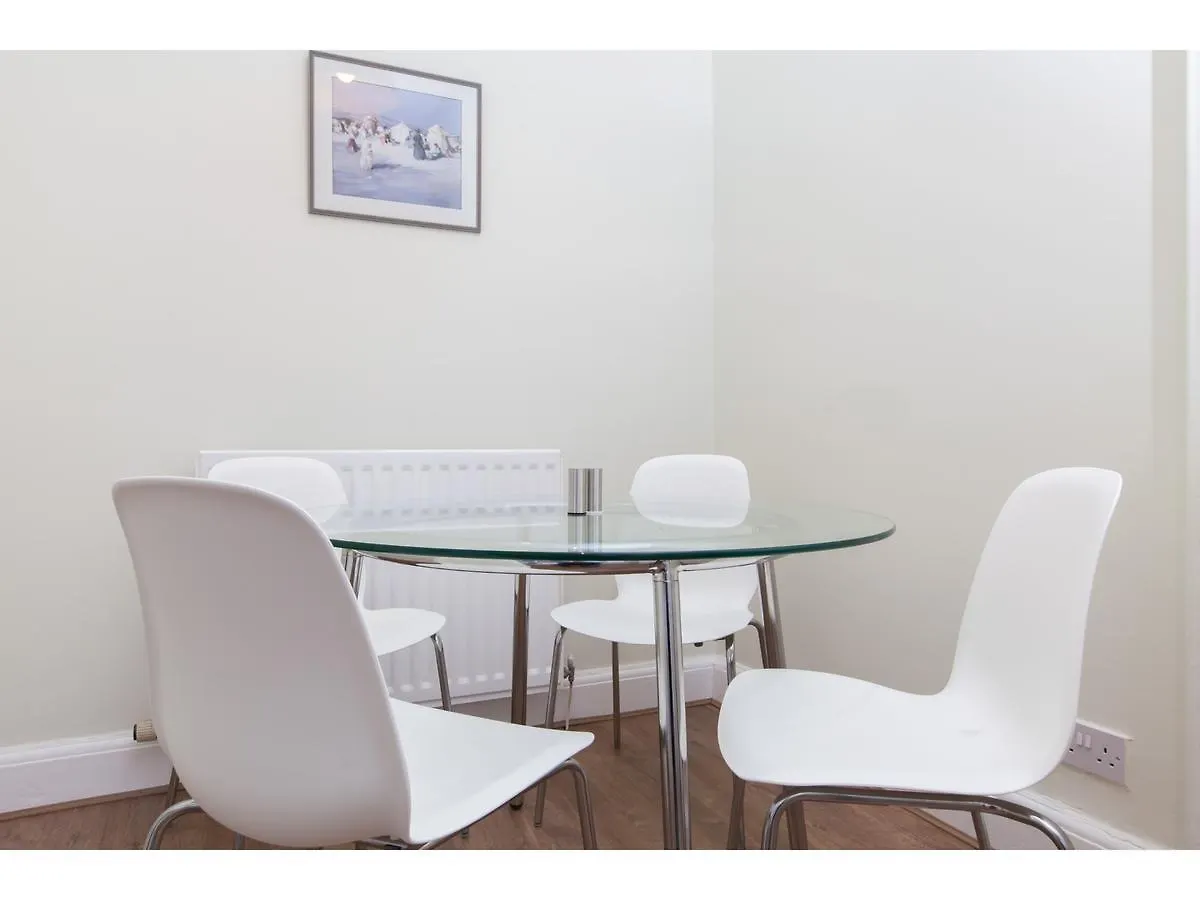 Apartment Pass The Keys Spacious 2-Br Flat For 4 In Morningside Edinburgh
