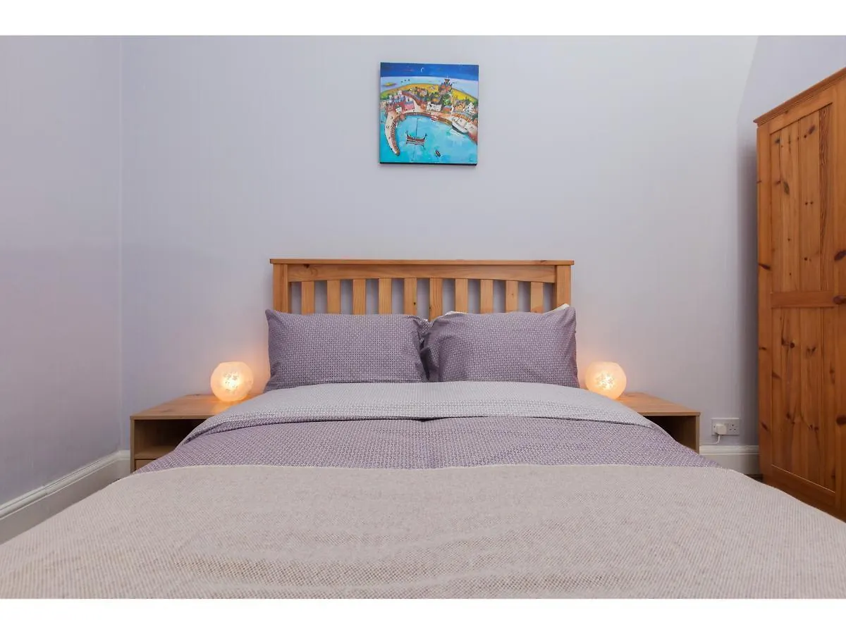 Apartment Pass The Keys Spacious 2-Br Flat For 4 In Morningside Edinburgh United Kingdom